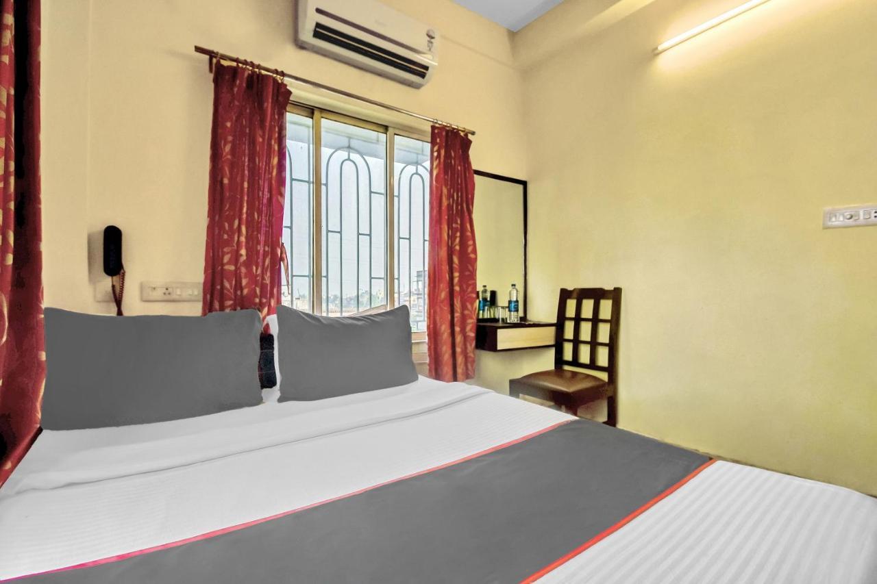 Capital O Kabita Guest House Near Acropolis Mall Kolkata Exterior photo