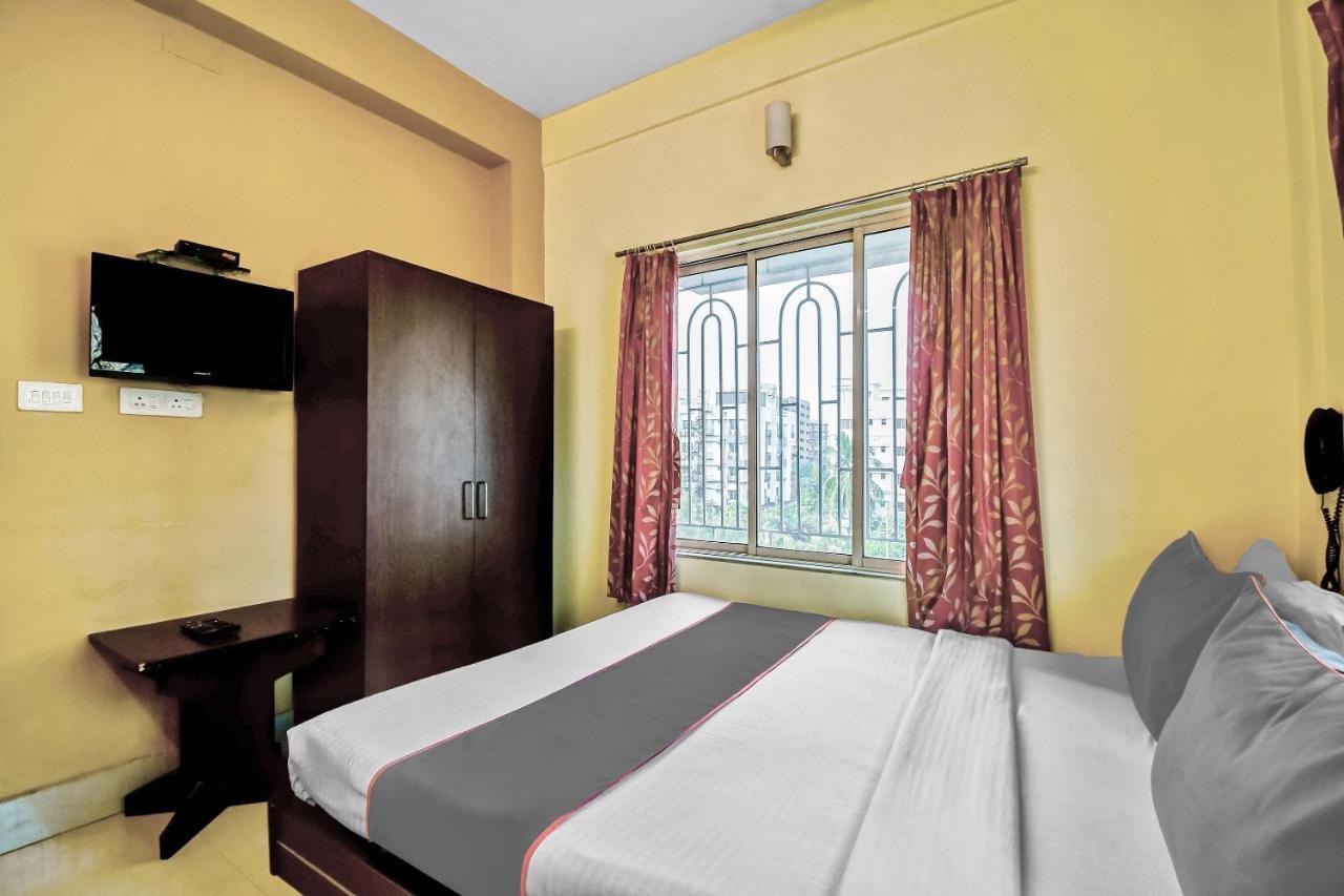 Capital O Kabita Guest House Near Acropolis Mall Kolkata Exterior photo