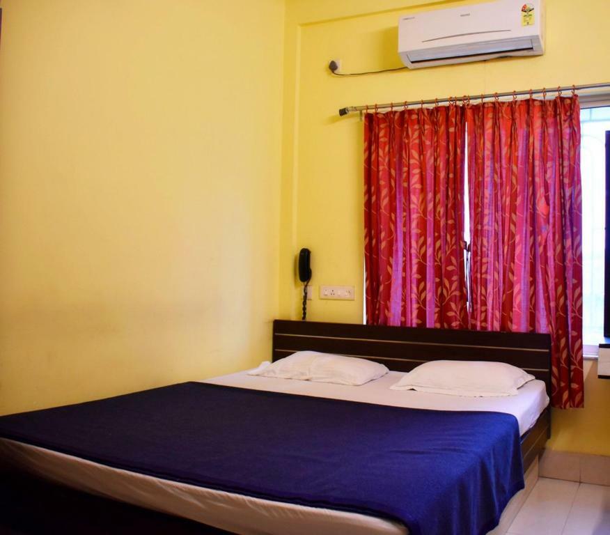 Capital O Kabita Guest House Near Acropolis Mall Kolkata Exterior photo